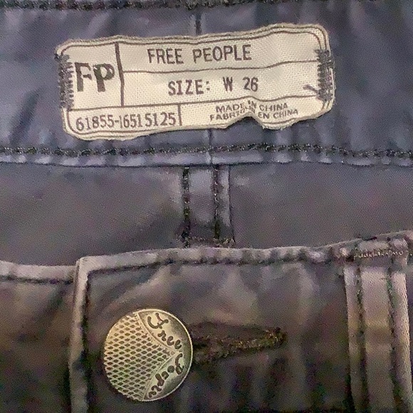FREE PEOPLE faded blue jeans, size 26 - Picture 4 of 6